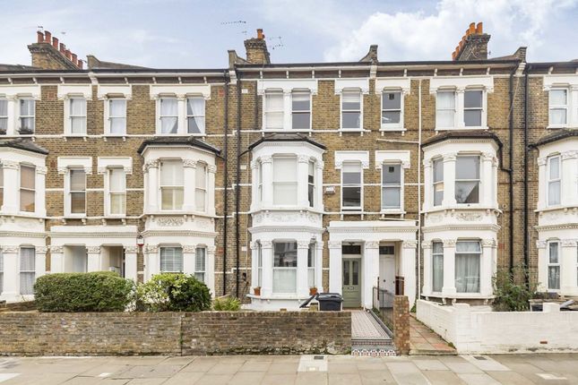 Thumbnail Flat to rent in Saltram Crescent, London