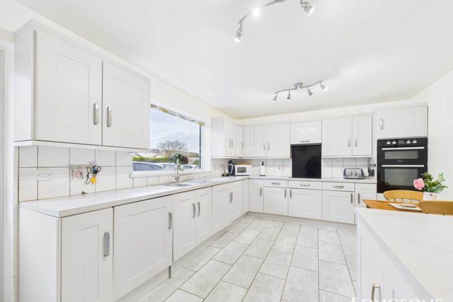 13, Surlingham Drive, Swaffham photo 3