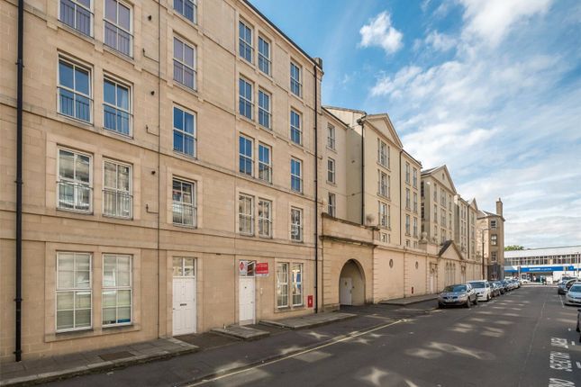 Thumbnail Flat to rent in Valleyfield Street, Edinburgh