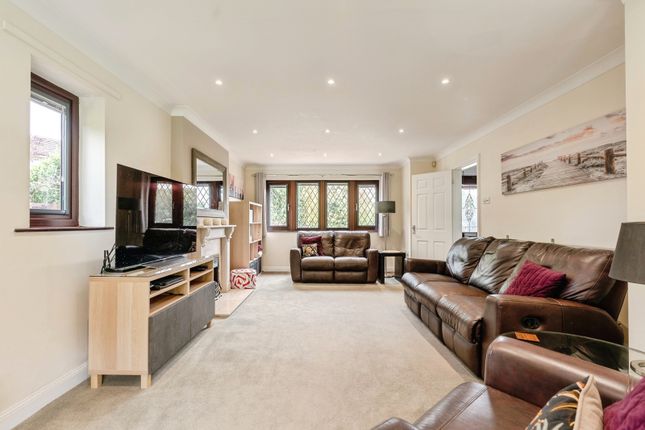 25, Hutton Drive, Lancashire photo 2