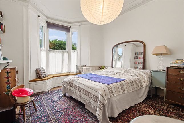 A, 28, Scarborough Road, London photo 3