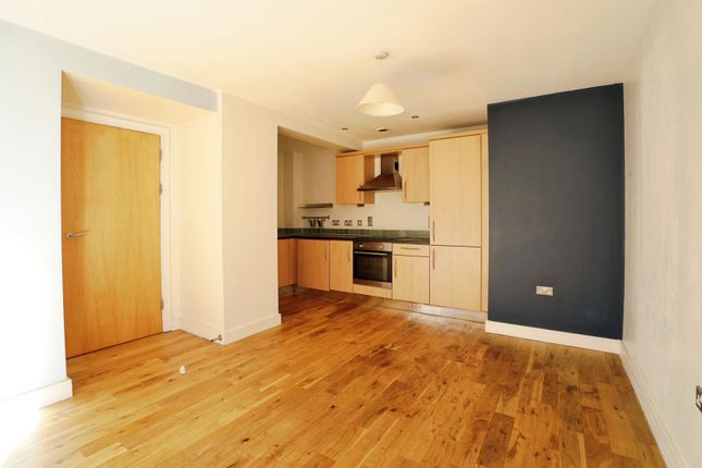 Flat 301, Thomas Court,, Three Queens Lane, Bristol photo 3