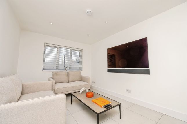 Flat 4, Kings Court, 26, Bridge Street, Birmingham photo 2