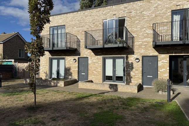1-bed flat on Flat 14, Lovell Lodge, Cambridge, £250,000