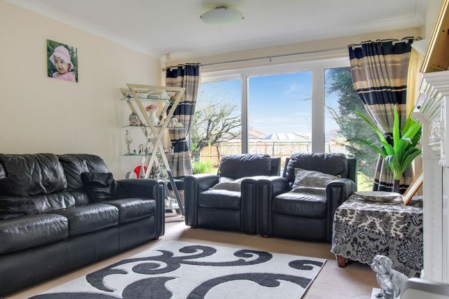 3, Valley Drive, Yarm photo 2