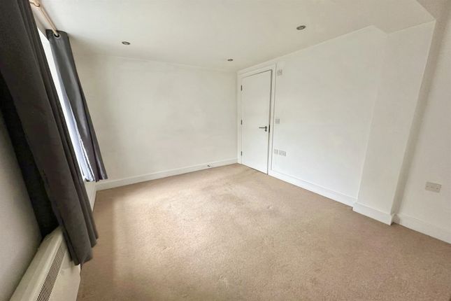 Flat for sale in Hyde Bank Road, New Mills, High Peak