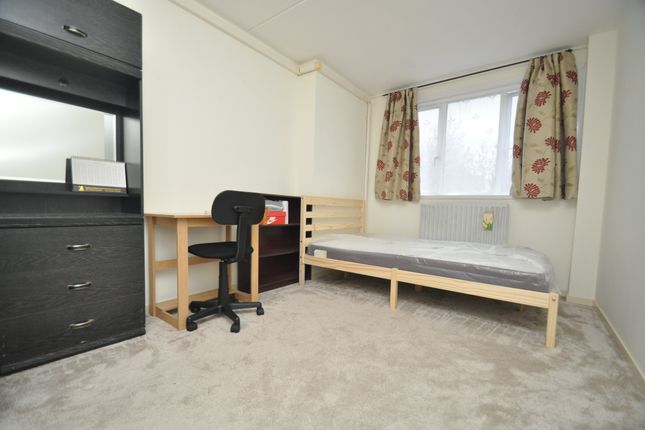 Thumbnail Room to rent in Swain Street, London