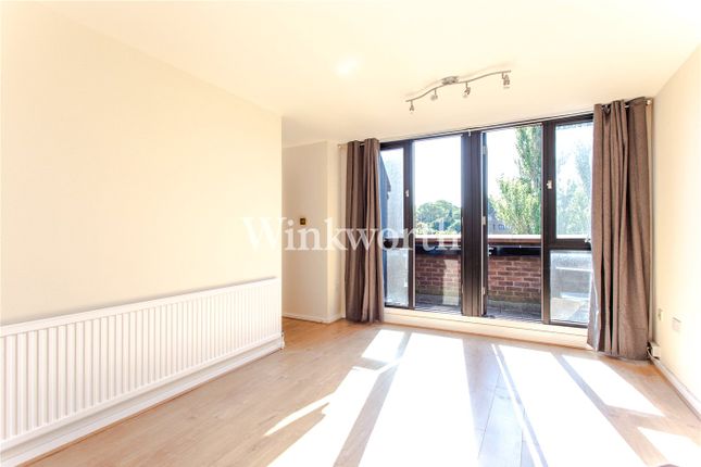 Flat to rent in Britten Close, London