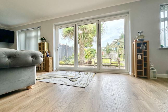 6, Martham Road, Great Yarmouth photo 4