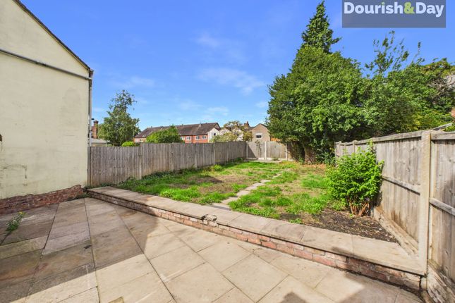15 Tixall Road, Stafford photo 3
