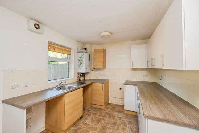 16, Compton Close, Derby photo 5
