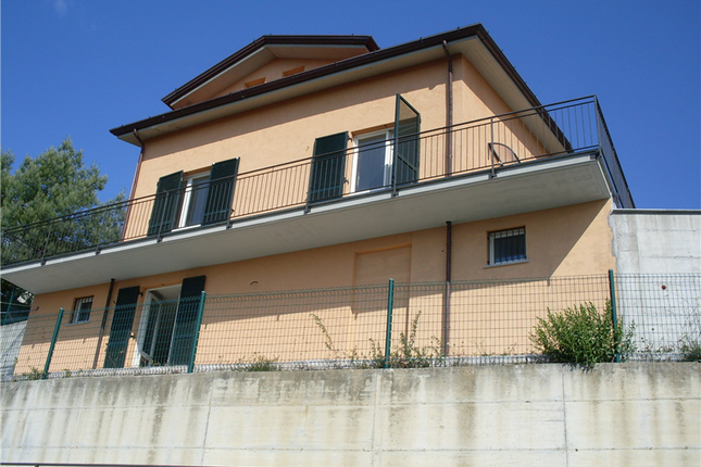Detached house for sale in Bolano, La Spezia, Liguria, Italy