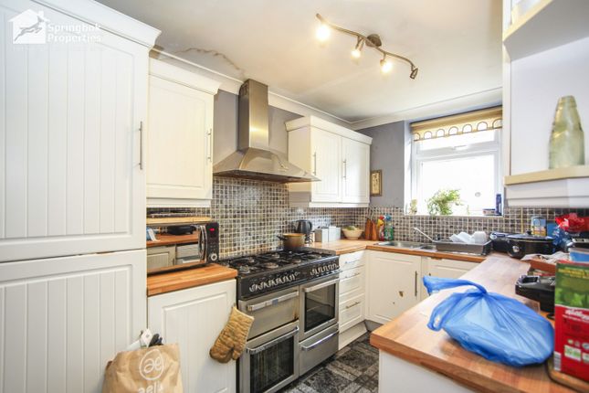 110, High Street, Bridgend photo 4