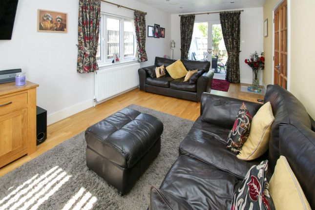 Lyric Cottage, Dunmow Road, TAKELEY photo 3