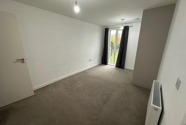 Flat 131 Crossways, Windsor Road, Slough photo 2