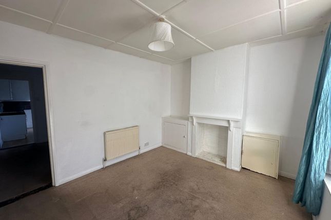 52 James Street, Sheerness photo 2