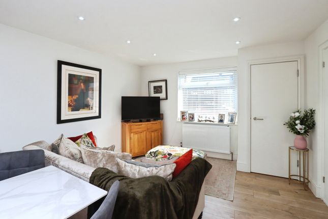 78, West Street, South Yorkshire photo 4