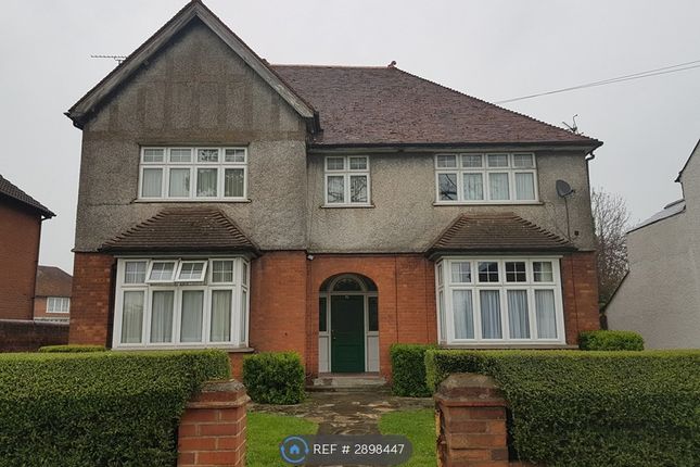 Tring Road, Aylesbury photo 2