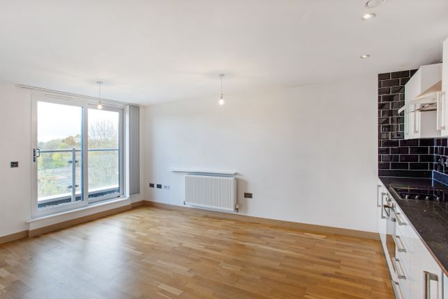 Smeaton Court, Hertford photo 4
