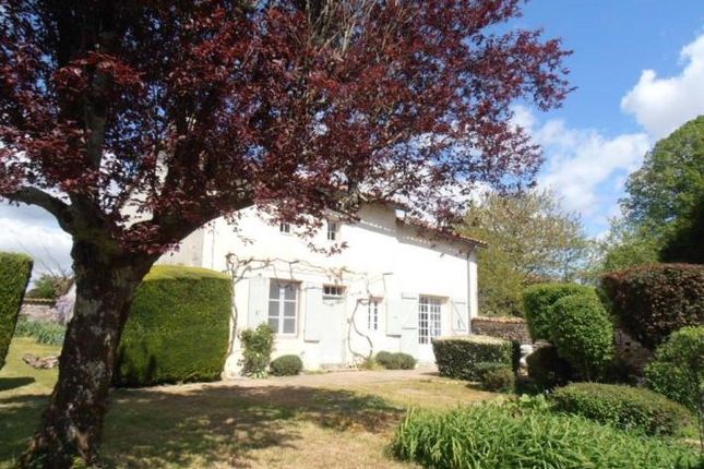 Thumbnail Detached house for sale in Bernac, Poitou-Charentes, 16700, France