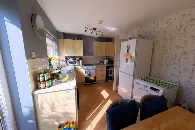 14, Larchdale Close, Alfreton photo 4