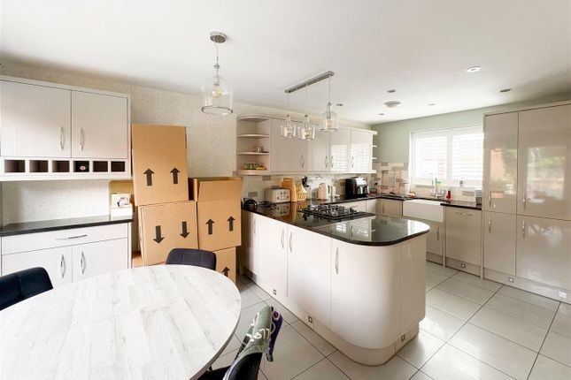 3, Upperton Grove, Littlehampton photo 3
