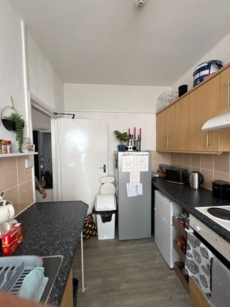 Flat 2, 19 Albion Terrace, Bridlington photo 5