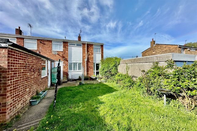 End terrace house for sale in Blythorpe, Hull