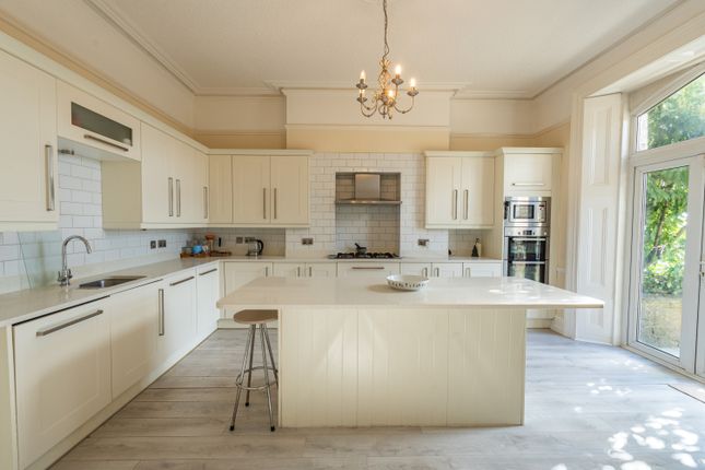 5, Stow Park Avenue, Newport photo 2