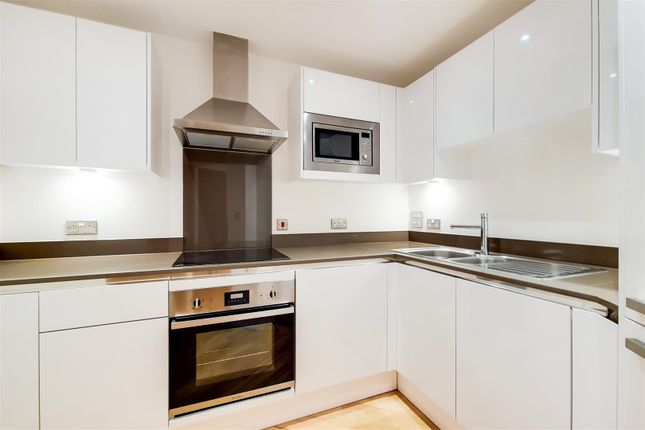 Thumbnail Flat for sale in Admirals Tower, Greenwich