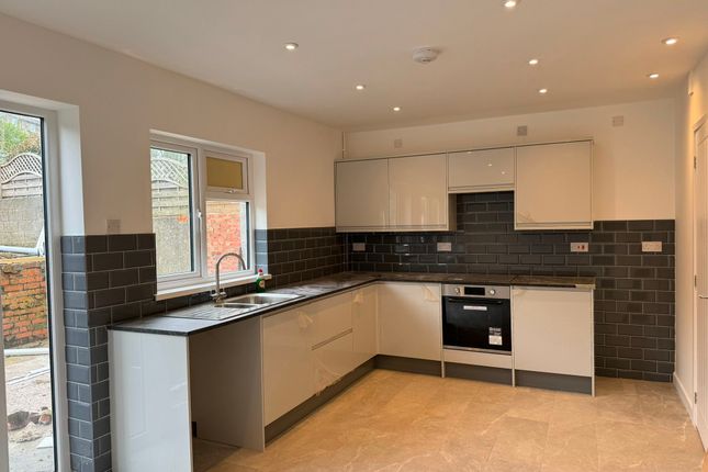 119 Ffordd Yr Eglwys, Bridgend photo 2