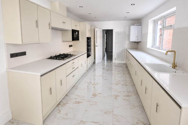 52, Addington Road, Reading photo 2