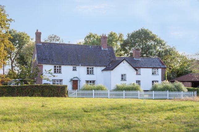 Thumbnail Farmhouse for sale in Great Common Road, Ilketshall St. Andrew, Beccles