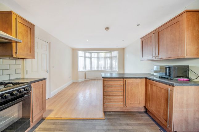 28a, Chestnut Grove, Wembley photo 4