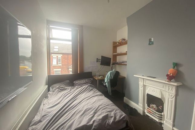 Shared accommodation to rent in Midland Avenue, Lenton, Nottingham