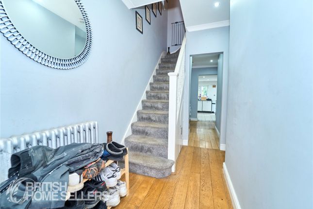 77, Knighton Way Lane, Uxbridge photo 3