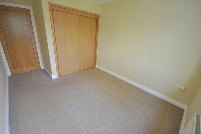 Flat 4, Gill Court,, Derby Road, Derbyshire photo 5