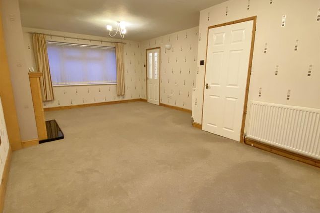 5, Westfield Grove, Goole photo 3