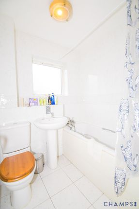 Flat for sale in Barnfield Place, London
