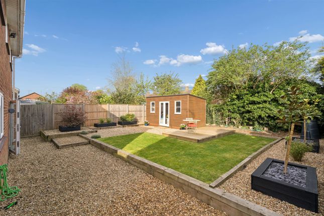 9, Orkney Close, Buckinghamshire photo 4