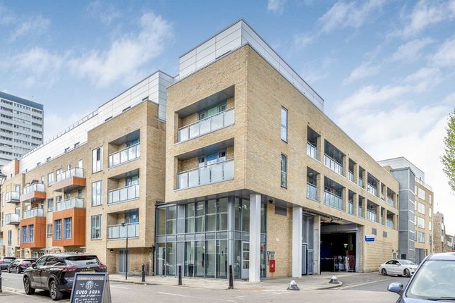 Thumbnail Flat for sale in Cardigan Road, London