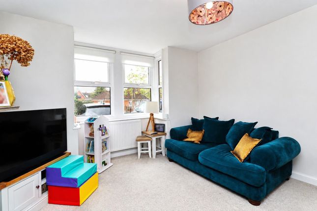 45, Coxheath Road, Fleet photo 4