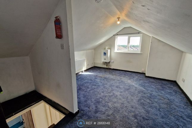 Jackson Gardens, Denton, Manchester photo 5