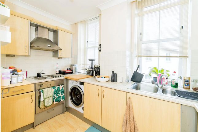 Flat for sale in South Western House, Southampton