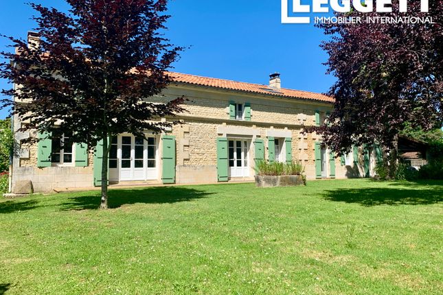 Villa for sale in Bois, Charente-Maritime, Nouvelle-Aquitaine