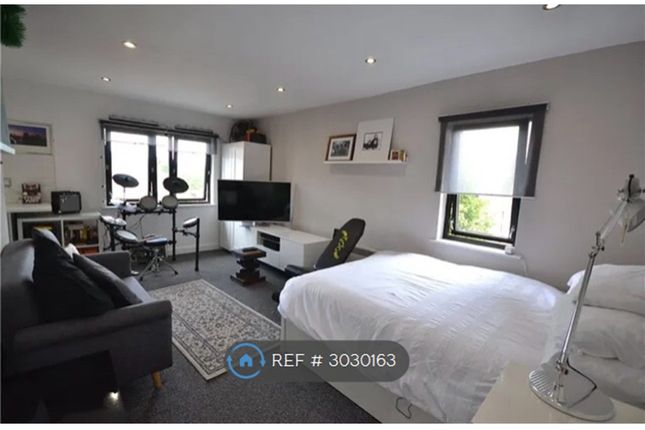 Flat, Richmond Court St Peters Street, Cardiff photo 3