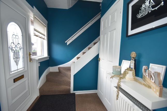 2, Bridgend Place, Whitburn photo 4