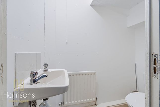 124 Ellesmere Road, Bolton, Lancashire photo 4