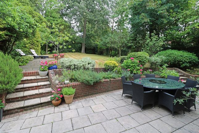 Arrandene Lodge, 108, Wise Lane, London photo 2