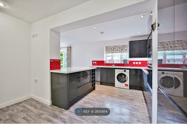 Guernsey Way, Kennington Kennington, Kent photo 4